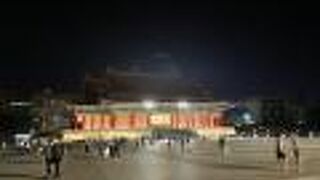 中正紀念堂目の前