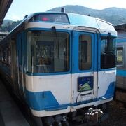 徳島線を走る特急列車