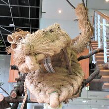 口の中の「百万遍の祈祷札」も見えます