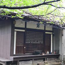 境内にはお堂が