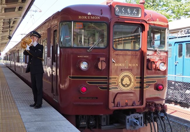 しなの鉄道軽井沢―長野間のグルメ観光列車