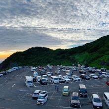 山頂駐車場(24時間営業の週末の朝5時)