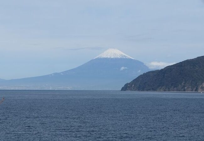 駿河湾の向こうに絶景の富士山と南アルプス♪