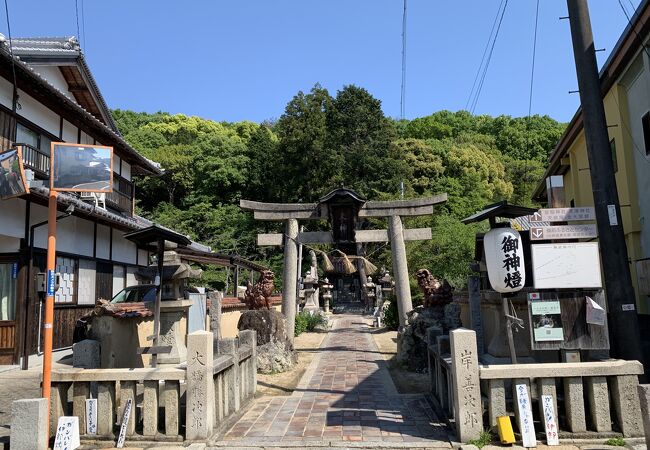 備前焼尽くしの神社