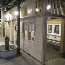 帰り水 (JR門司港駅)