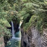 自然の造形美、柱状節理と「真名井の滝」