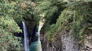 自然の造形美、柱状節理と「真名井の滝」