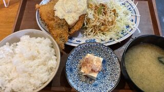 奈良屋町の家庭的なお店