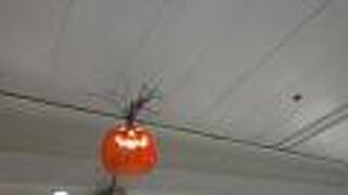 ユニモールは、ハロウィンムードを盛り上げていました