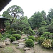 見どころは日本庭園、日本家屋、洋館です