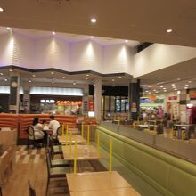 新東名のSAは何処も大きくて綺麗