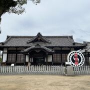 大石神社の中にあります