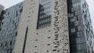 不思議な外観だった