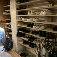 下駄箱もあり、スリッパも準備されています。