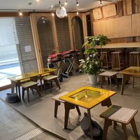 飲食店。朝食の魚焼き器があります。l