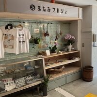 Tシャツもあります。