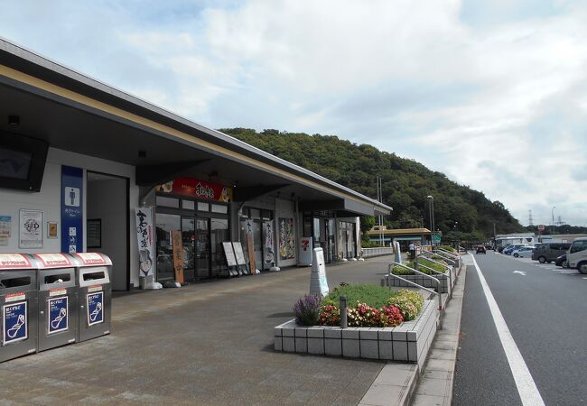 西名阪自動車道の香芝市にあるサービスエリア