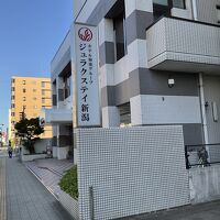 駅から徒歩10分。
