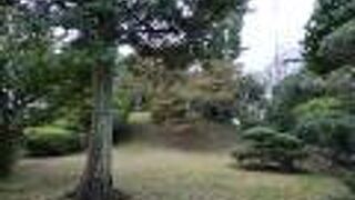 住宅街の中の古墳