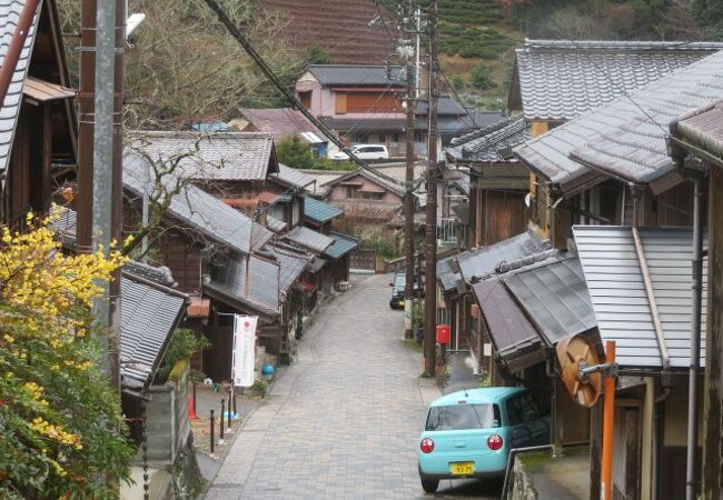 宇津ノ谷峠 - Wikiquote