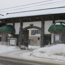 旧網走刑務所正門です