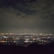 街の広さを感じられる夜景スポット