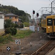 朝だけ105系2両も運行される