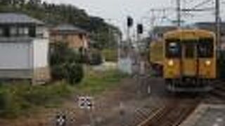 朝だけ105系2両も運行される