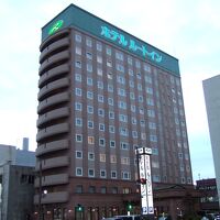 釧路駅を出て左手の目の前にあります