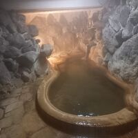 貸し切り温泉の岩風呂
