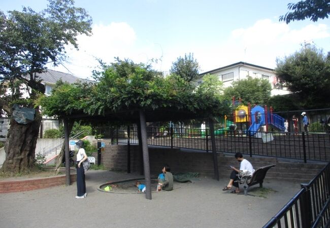 憩いの児童公園です。
