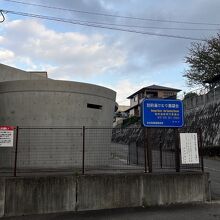 住宅地の中にありました。