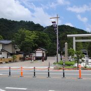 7世紀の創建という、ふるーい神社です。