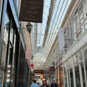 パリ流商店街