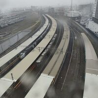 部屋から見た函館駅
