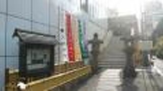 都市型の形態の寺院