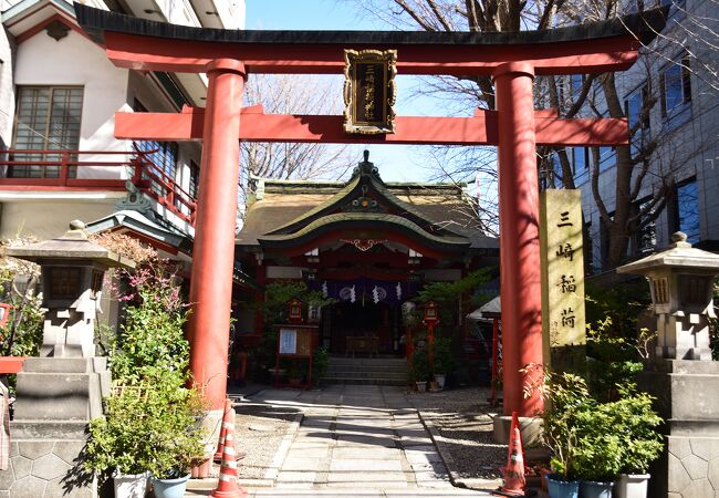 水道橋駅前にある神社