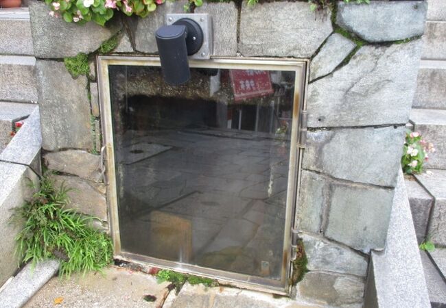 ゴーと湯が流れる様子が観れます。