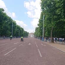 職務に忠実過ぎて口うるさいバイクが1名。不評を買ってました。