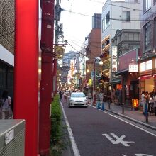 中華料理屋さんが並びます