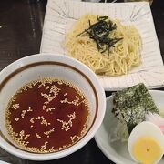 もつ串焼たん塩２本と三八のつけそばをいただきました