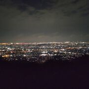 展望台があり夜景も楽しめます