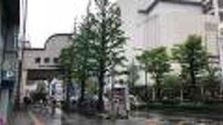 ステンドグラスのアーケード！