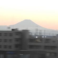 往路の大宮駅付近で見えた富士山