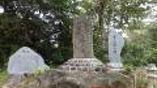 オヤケアカハチの碑は崎原公園の所にあります