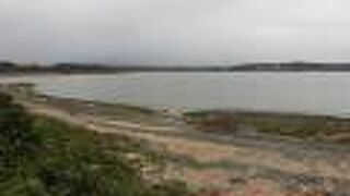 防波堤が見当たらなかったですが、海面は静かでした