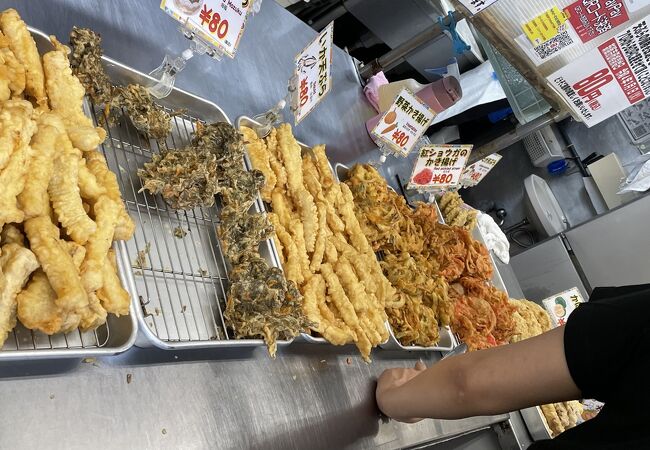 沖縄の人気グルメを手軽に味わえます