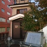 下町深川の繁華街を江戸時代から見守ってきた櫓。