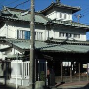 国登録有形文化財にて今も現役、昭和初期のユニークな建造物