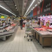 庶民的なスーパーマーケット